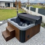 Hot tub - externem Ofen (mit Liegefläche)