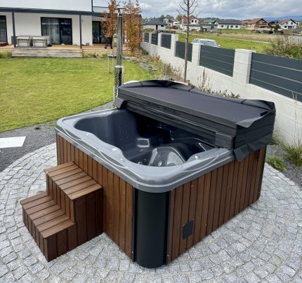 Hot tub - externem Ofen (mit Liegefläche)