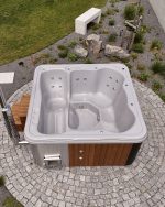 Hot tub - integriertem Ofen (mit Liegefläche) – Bild 4